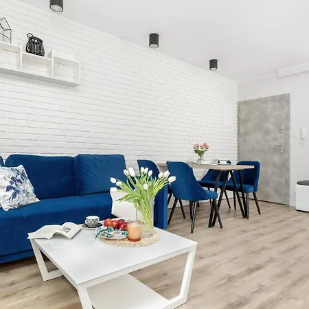 Comfortable Apartment, Pool, Close To The